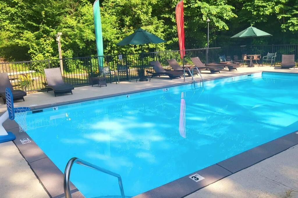 Luxe Retreat - June Sale! - Easy Drive - Xl Swim Spa - Award Winning! سيفيرفيل المظهر الخارجي الصورة